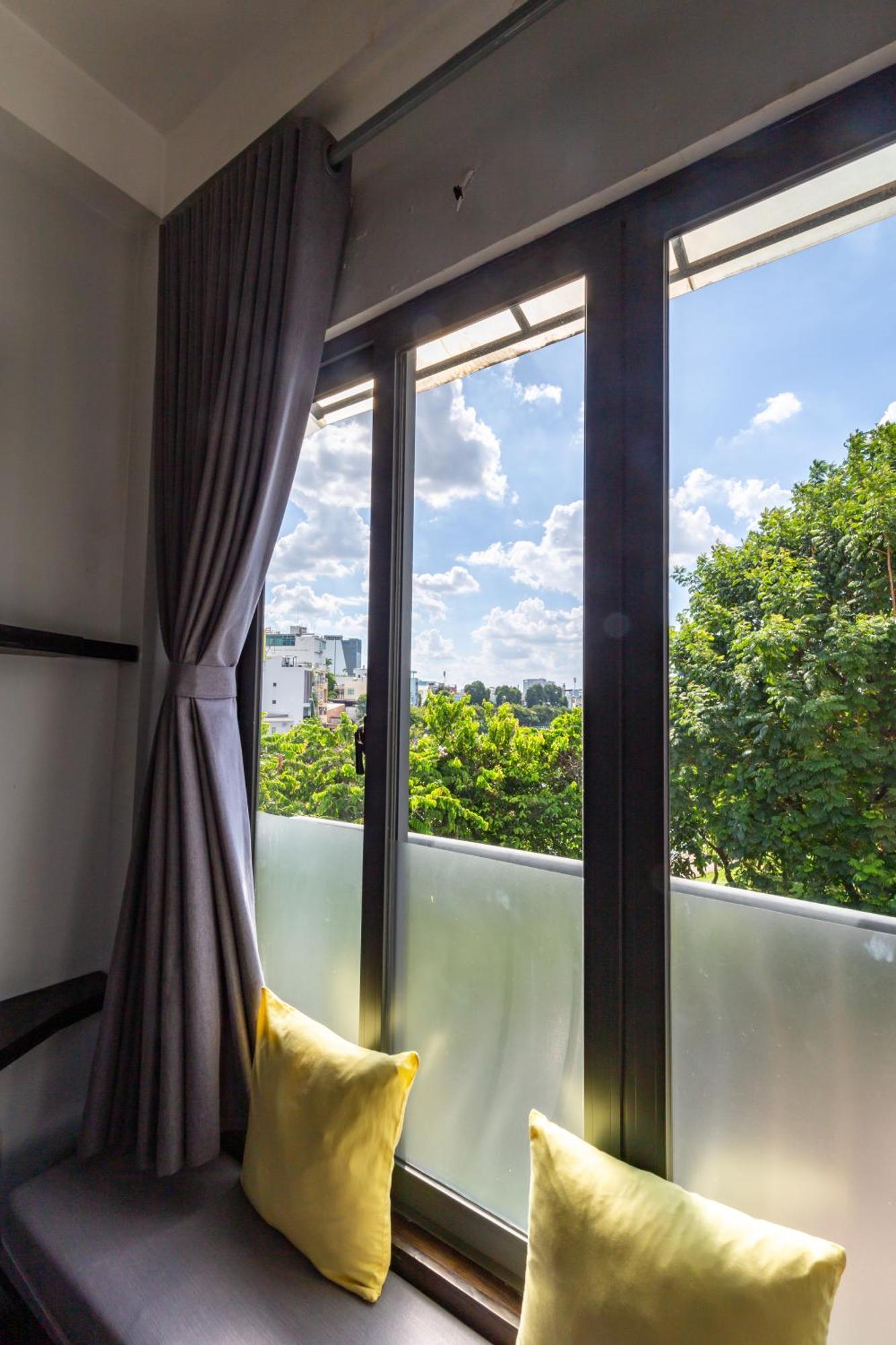 Cozy Riverview Of Livinginn Cidade de Ho Chi Minh Exterior foto